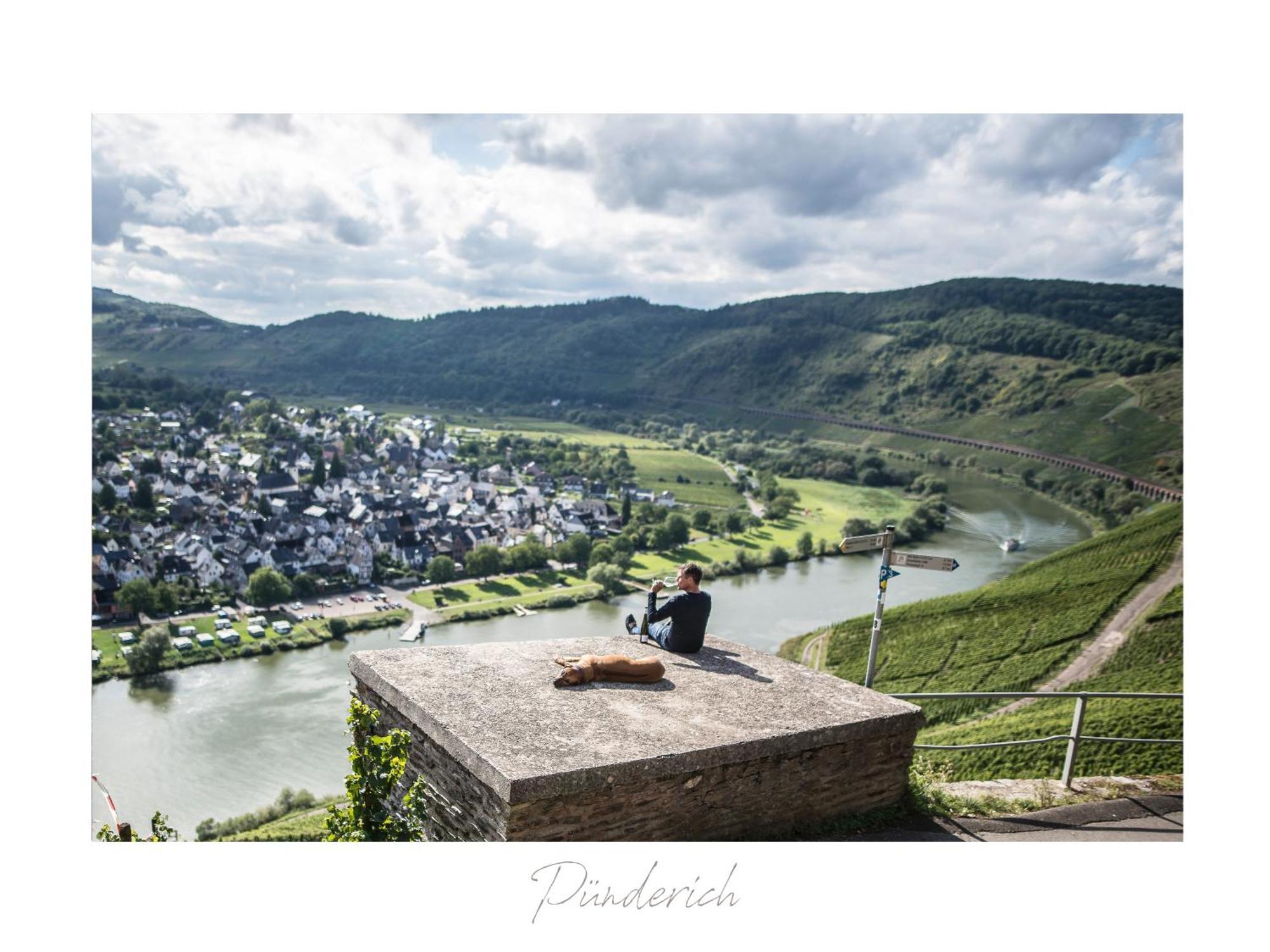 Ferienweingut Luetz Apartamento Pünderich Exterior foto